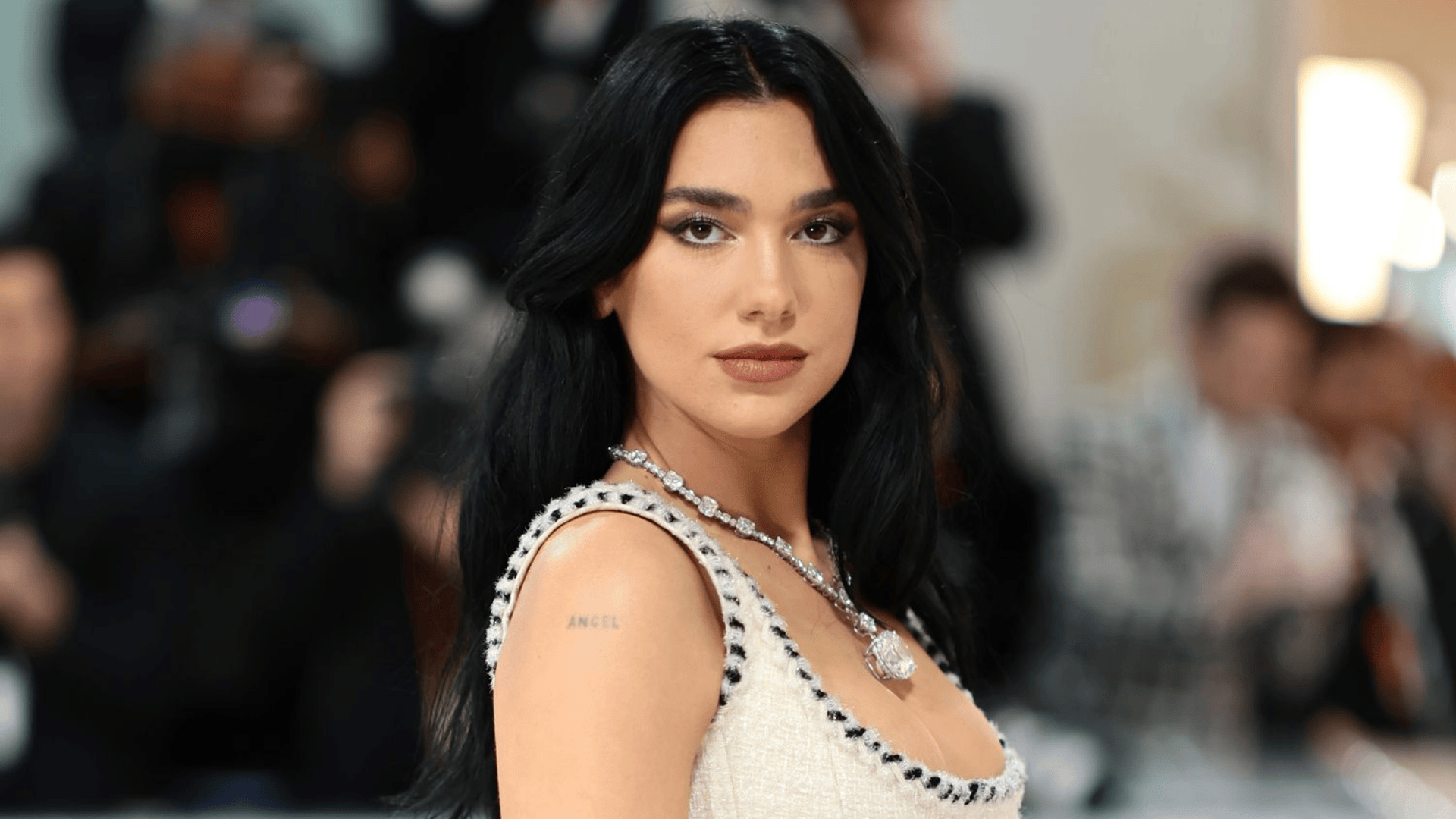 Dua_Lipa